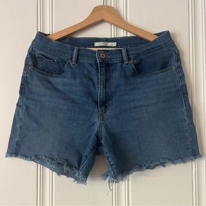 Levi mid-rise denim shorts
